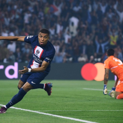 Kylian Mbappe scored twice as PSG beat Juventus in the first Champions League meeting between the clubs