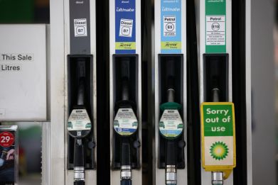 BP boosts divident after profits hit 14-year high