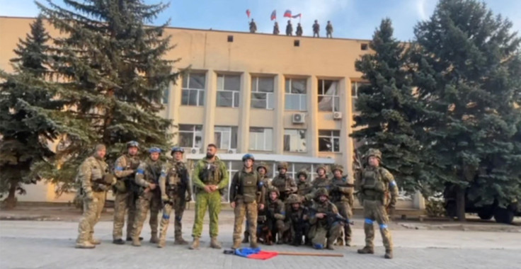 Ukrainian armed forces make a statement in front of Lyman Town Administration office