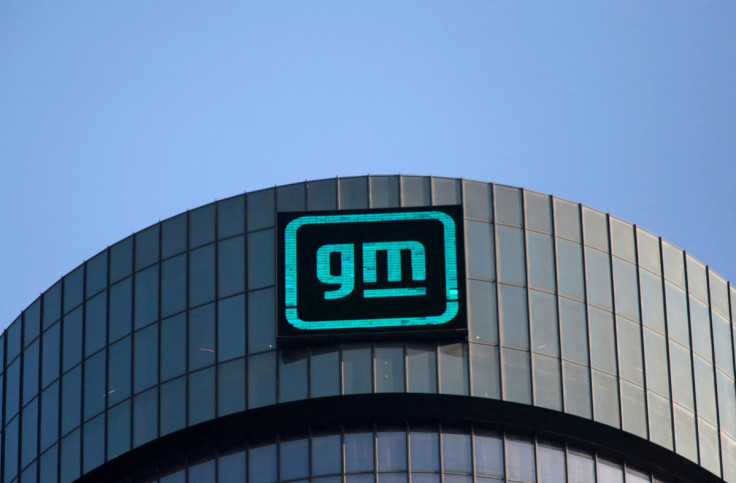 Logo of GM atop the company headquarters