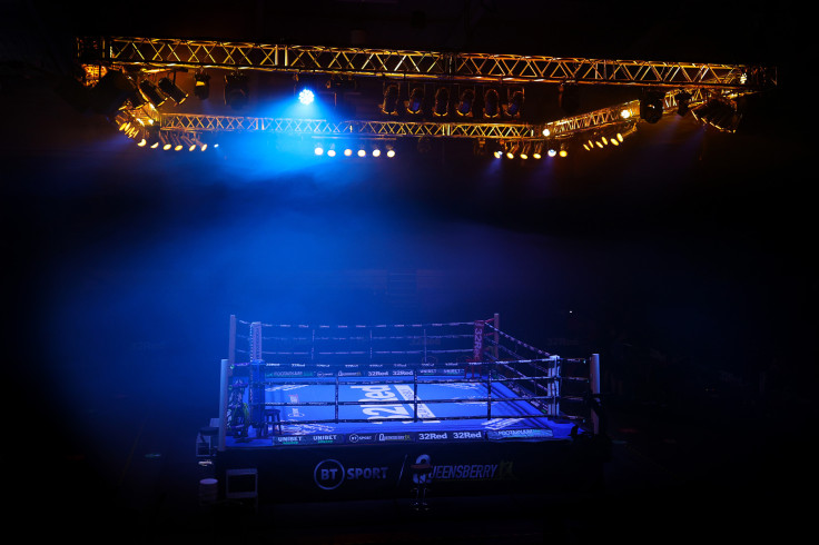 Boxing ring 