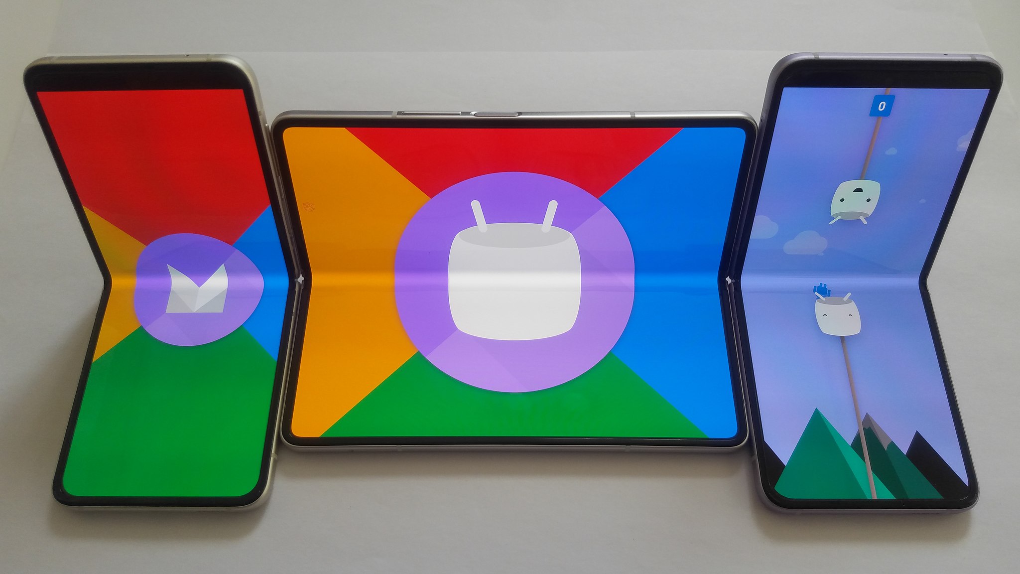 Google Pixel Fold Specs: Upcoming Foldable Phone Could Sport Samsung ...