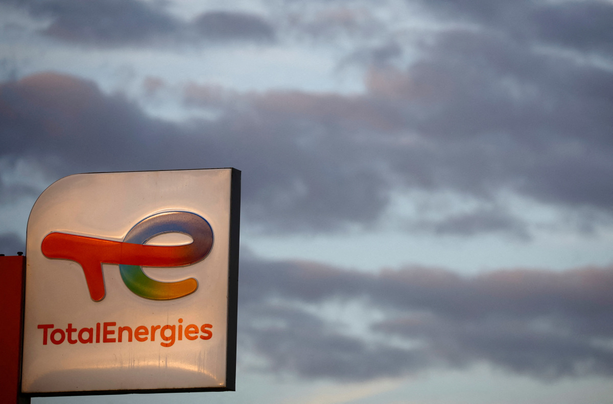 TotalEnergies Leads Shell, BP In Renewables Race, But Shares Sag ...