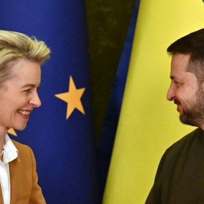 Ursula von der Leyen (left) met Ukrainian President Volodymyr Zelensky (right) on Thursday