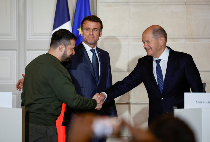 Emmanuel Macron and Volodymyr Zelensky