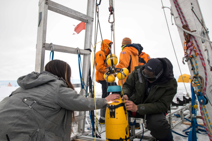 Scientists work at the Thwaites Glacier