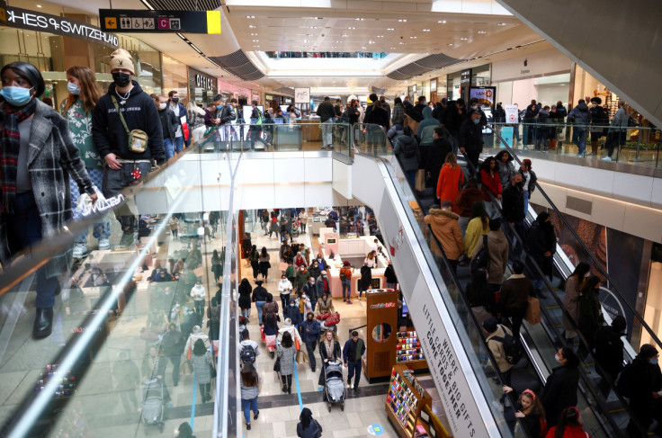 Christmas shopping amid COVID-19 outbreak in London