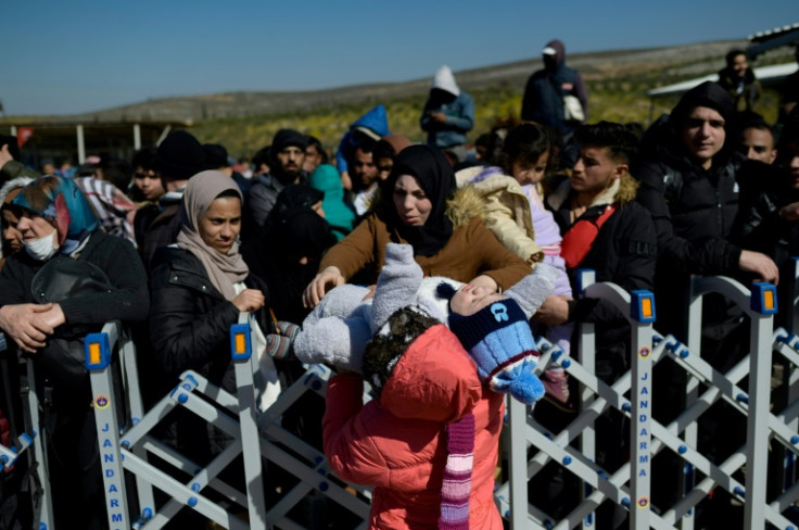Thousands of Syrian refugees in Turkey are returning home following last week's earthquake