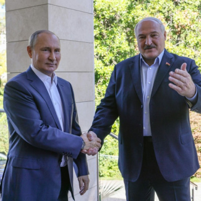 Vladimir Putin with Alexander Lukashenko