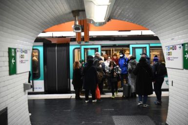 Paris transport is seeking thousands new staff