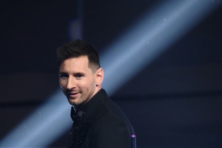 Transfer Rumours: Lionel Messi wants to return to Barcelona after fall-out with PSG boss
