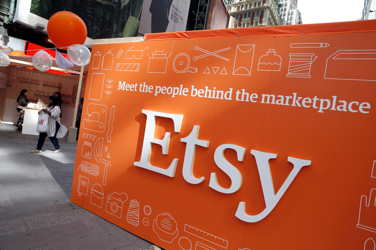 Etsy annonce une réduction de ses effectifs de 225 employés, le PDG cite un timing « malheureux »