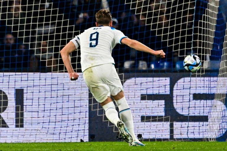 Harry Kane became Englands all-time leading goalscorer on 54 in a 2-1 win away to Italy