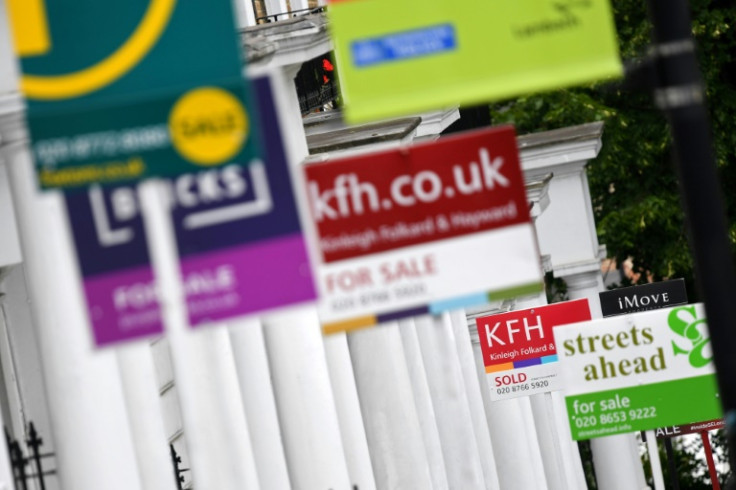 UK lenders are pulling fixed-rate mortgage products in anticipation of a new interest rate hike