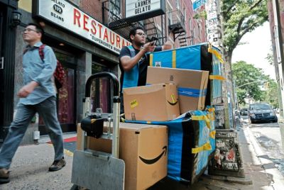 US retail sales rose more than expected at 0.7 percent from June to July 2023, official data showed, boosted by online sales