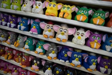 To commemorate the 25th anniversary of Furby, Hasbro has launched a reboot of electronic robotic toys