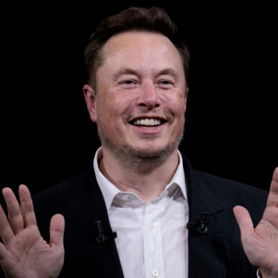 Hours before its release on Amazon, "Elon Musk" was the second best-selling book in the US behind a self-help book co-written by Oprah Winfrey