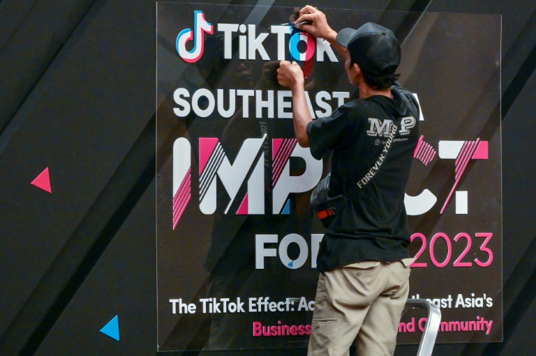 « Les réglementer » : les commerçants indonésiens en difficulté demandent l’interdiction des ventes de TikTok