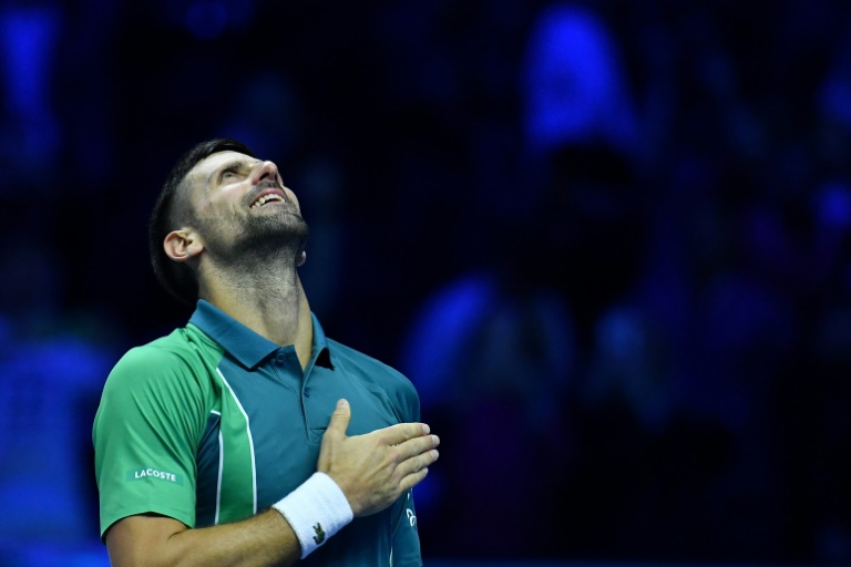 Fordert die Sperre von Novak Djokovic, nachdem er sich weigert, vor dem Spiel einen Anti-Doping-Test zu machen