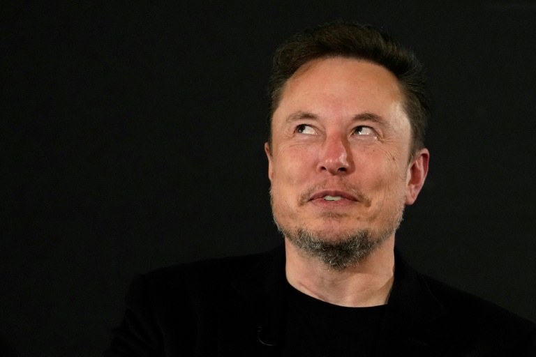 IBM retire les publicités du X d’Elon Musk sur les messages pro-nazis