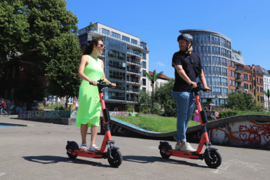 Best e-Scooters with Detachable Batteries