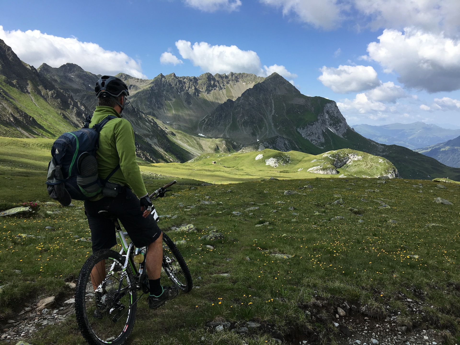 Best e-Bikes with Regenerative Braking Systems - Vimarsana News