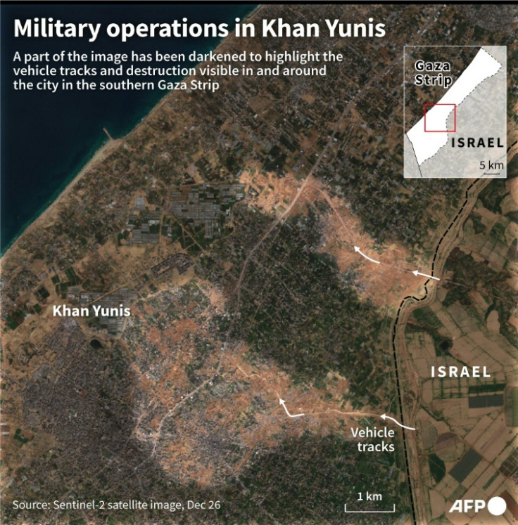 Sentinel-2 satellite image of December 26 showing vehicle tracks and destruction in and around the city of Khan Yunis in the southern Gaza Strip