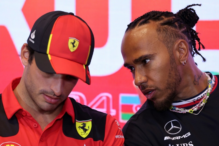 Lewis Hamilton lance un avertissement à son futur coéquipier chez Ferrari, Charles Leclerc : “Pas de trucs”