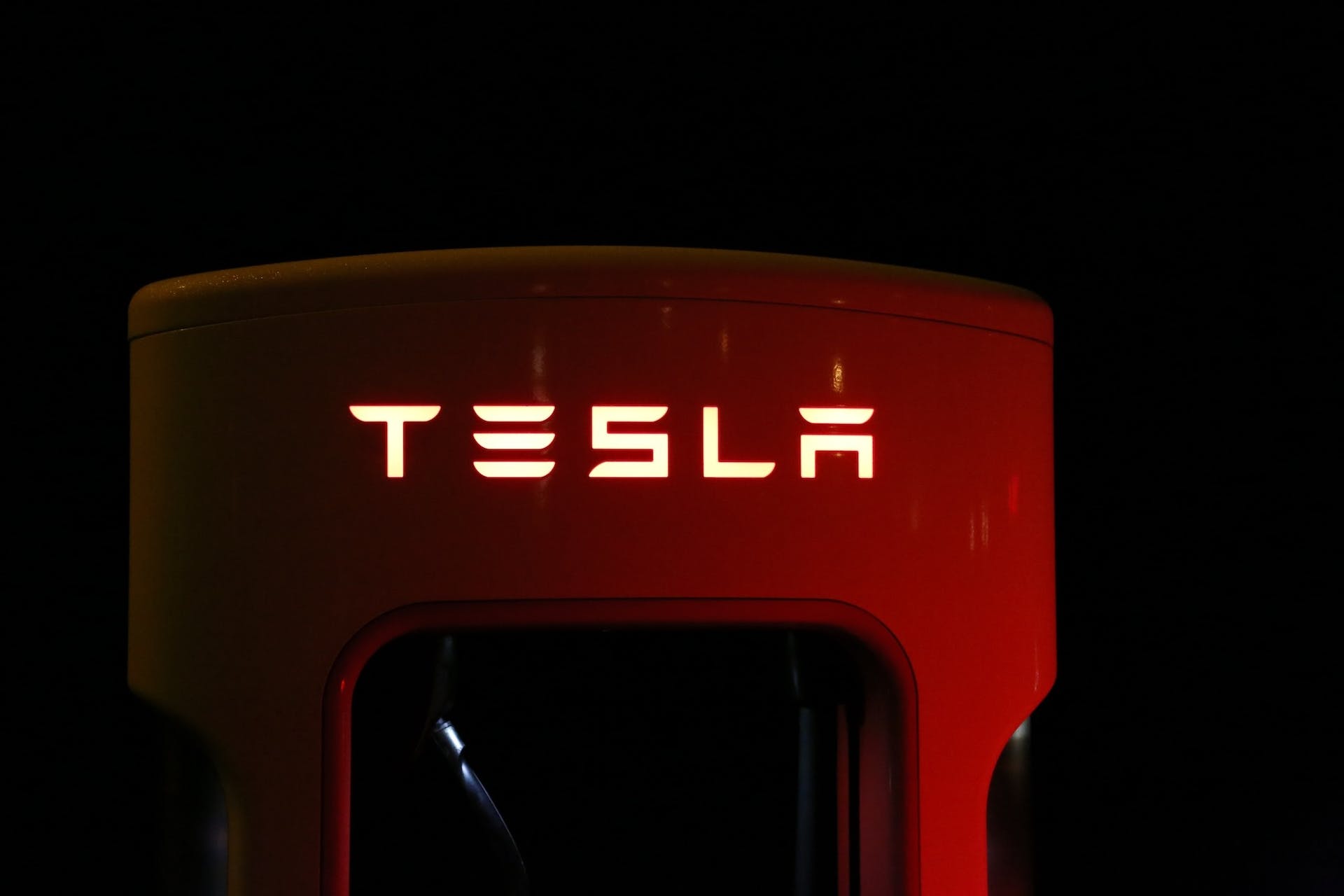 Valeur nette d’Elon Musk : comment son salaire de 55 milliards de dollars est “critique au succès futur de Tesla”