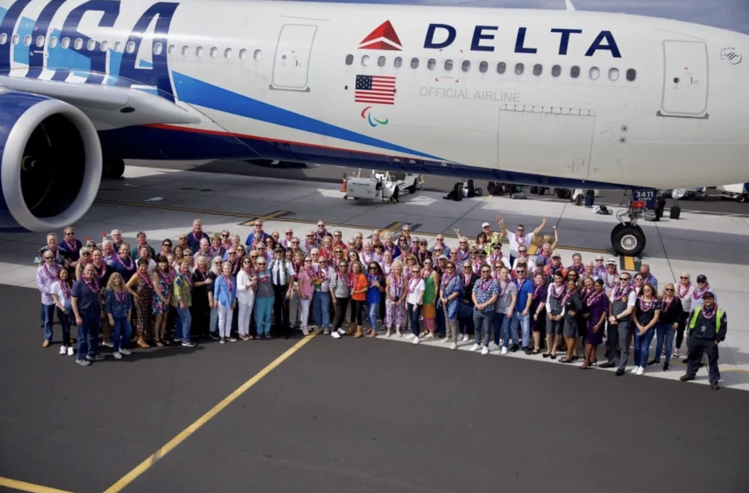 Le capitaine de Delta célèbre sa retraite en affrétant un vol pour 112 amis à Hawaï