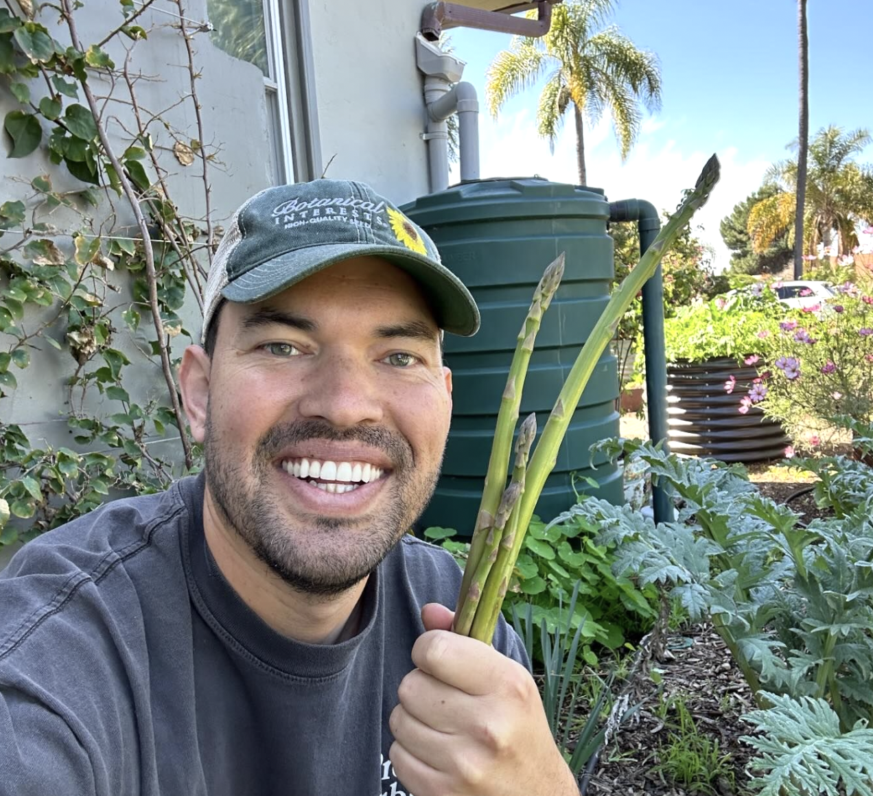 De 50 $ de frais de démarrage à 7,3 millions de dollars par an : comment Kevin Espiritu a construit un empire du jardinage en ligne