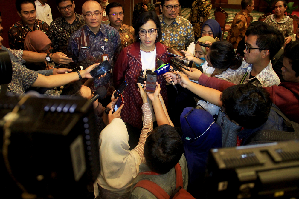 Le ministre indonésien des Finances, Sri Mulyani, fait face à une tempête économique croissante