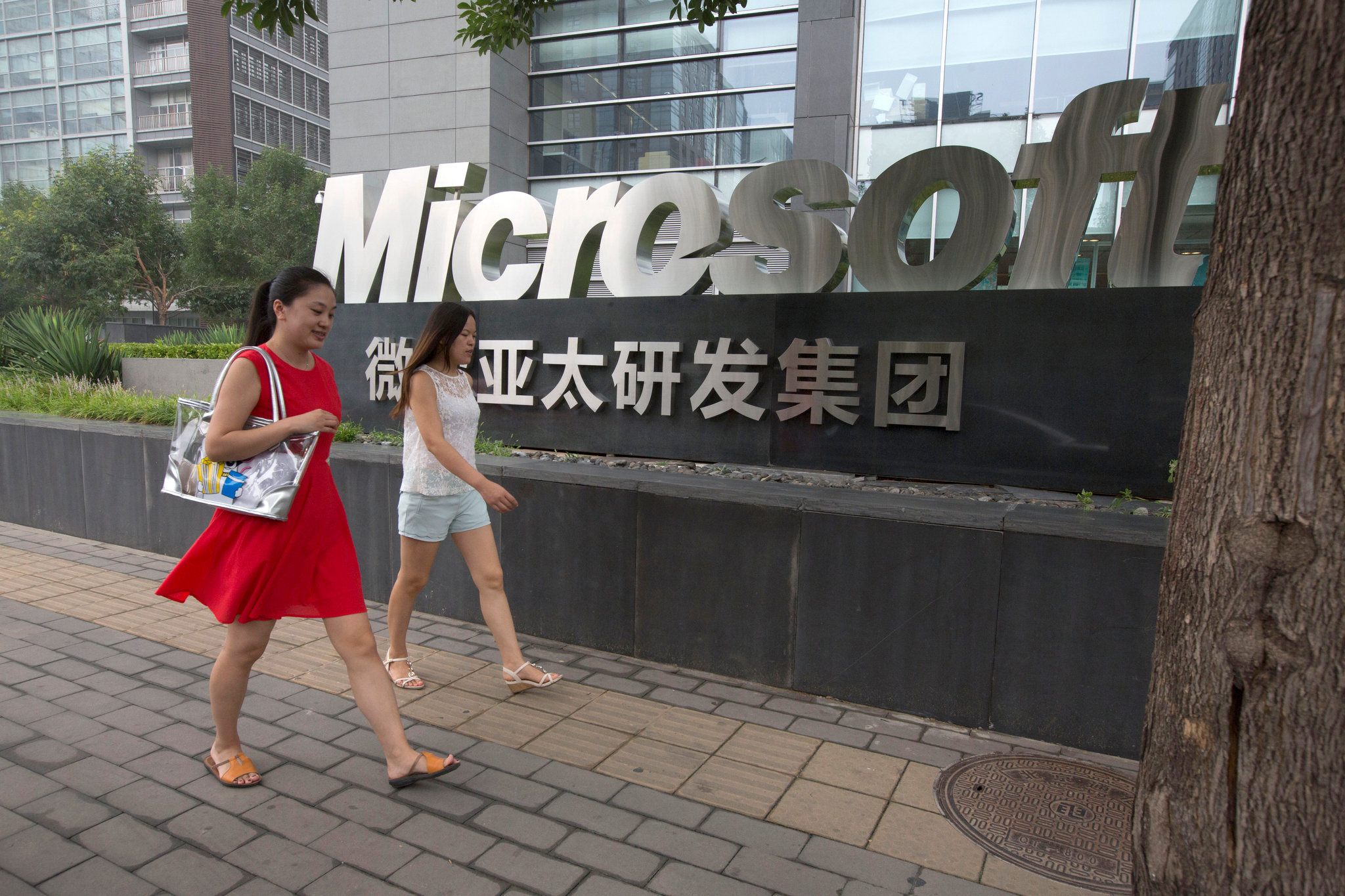 Microsoft serait prêt à transférer 800 travailleurs de l’IA de Chine vers les États-Unis, l’Irlande ou l’Australie