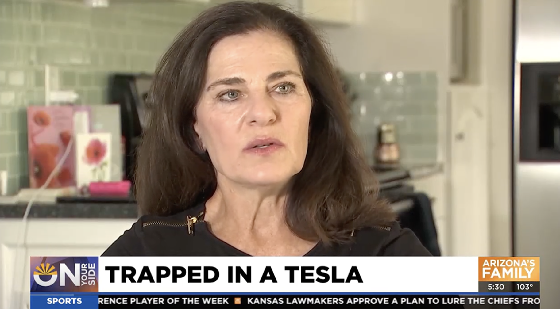 Woman Trapped In Tesla Discovers Secret Latch People May Not Know About To Open Car Ibtimes Uk