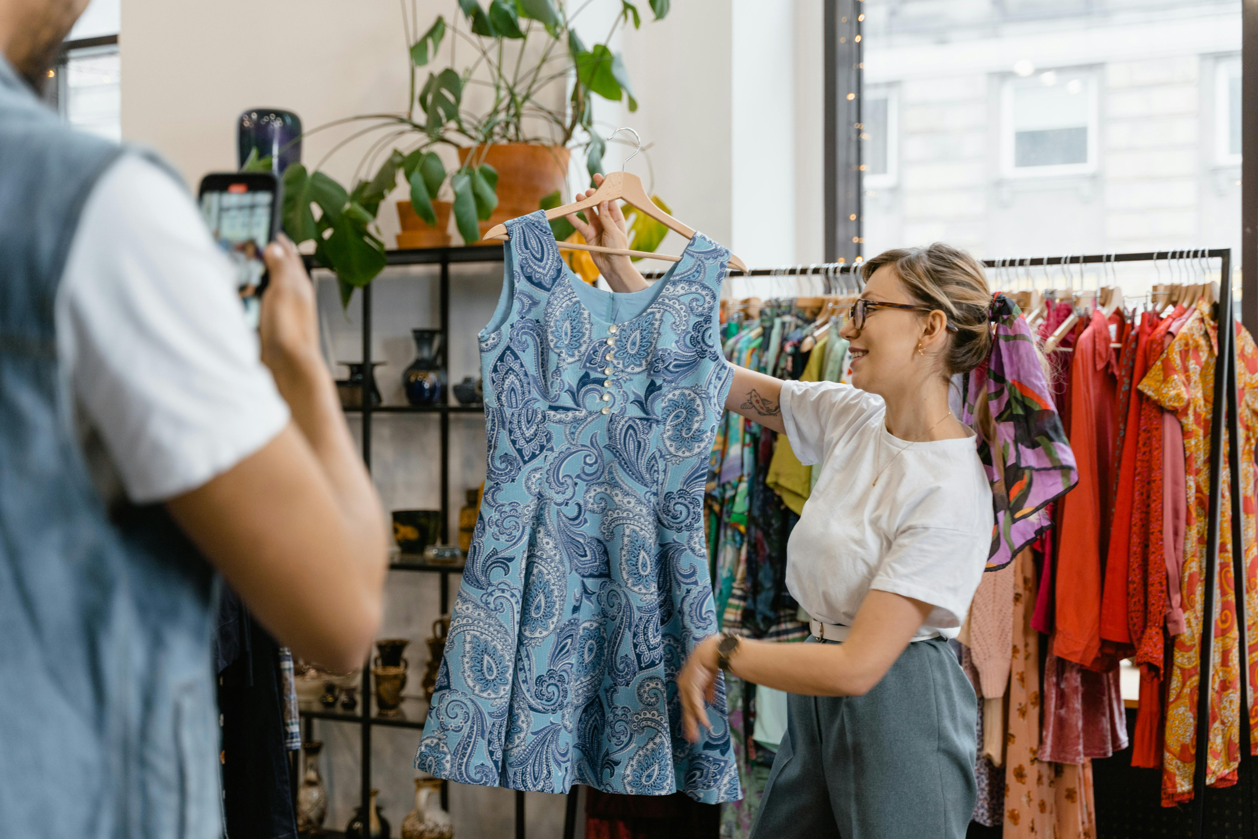 ‘I Was Flat Broke And A Nervous Wreck’: Mom Of Five Brings In £25K Monthly Selling Vintage Clothes On This Underrated App