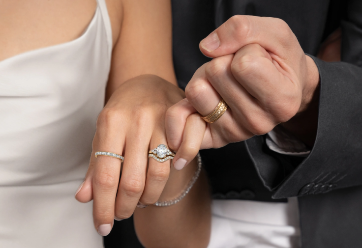 Customize wedding bands and engagement rings with Angara