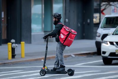 DoorDash gig worker