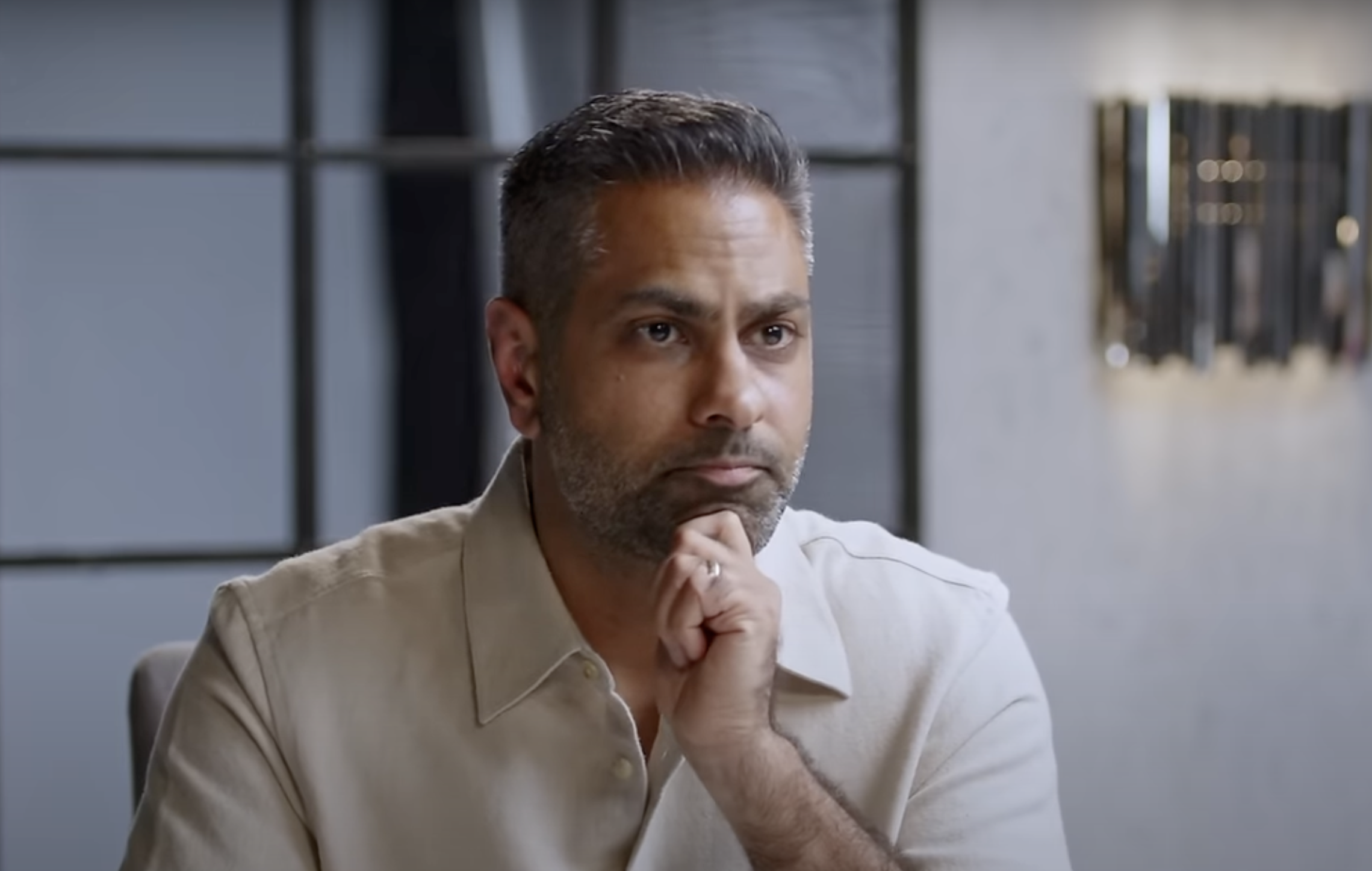 Ramit Sethi On Who Should Pay On A First Date And Financial Red Flags In A Relationship