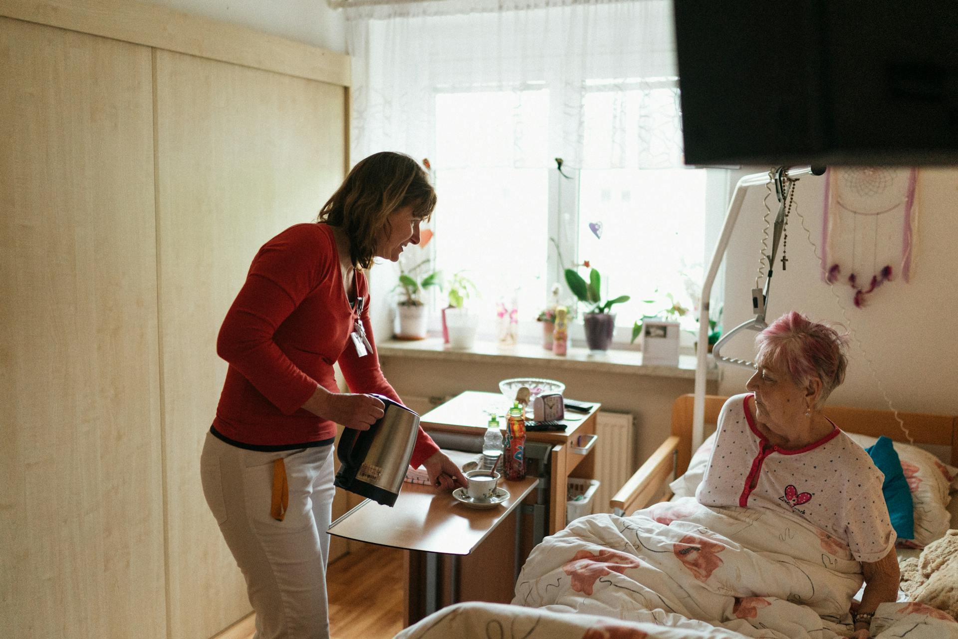 UK Pensioner Rips Up £800K Will In Hospital After Relatives Discuss Sending Her To Nursing Home: Legal Battle About Its Validity Ensues