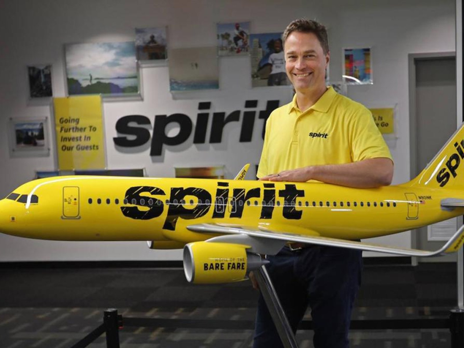 Outrage Soars Over Spirit Airlines CEO's £3M Bonus Cheque Payday Amid Worker Layoffs | IBTimes UK