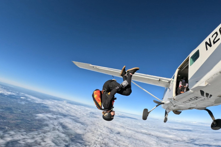 Jade Damarell Parachuting