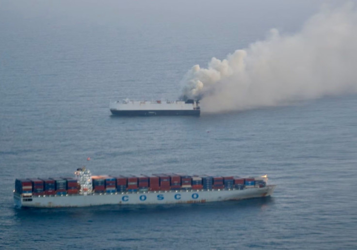 Cosco Ship responds for rescue on the burning Morning Midas