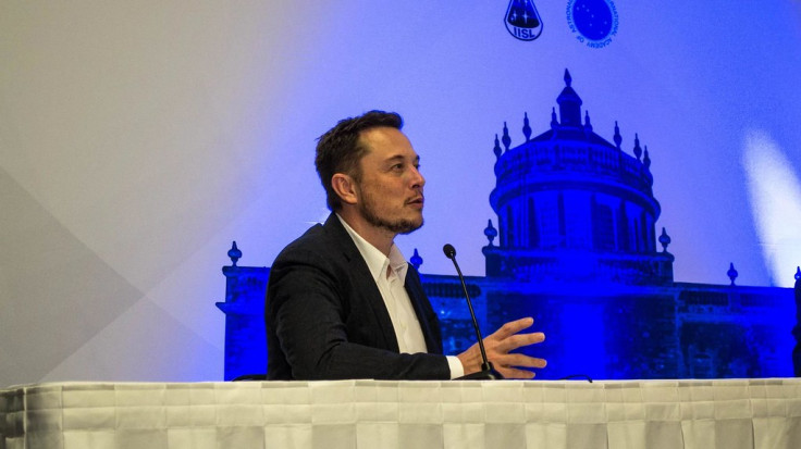 Elon Musk Asks If It's Time for New Political Party