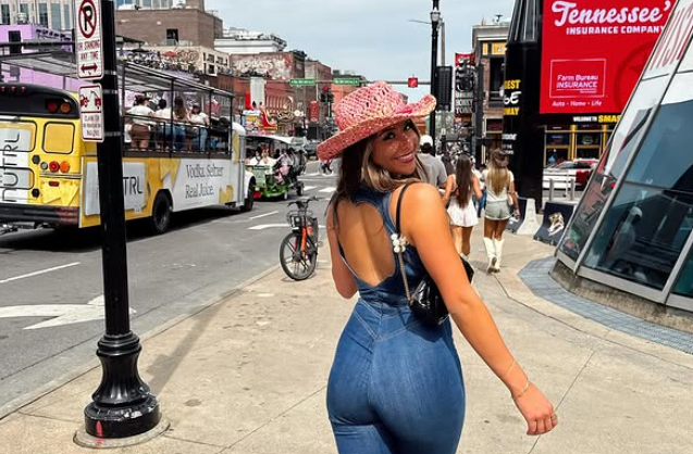 Lia Anthony steals online spotlight
