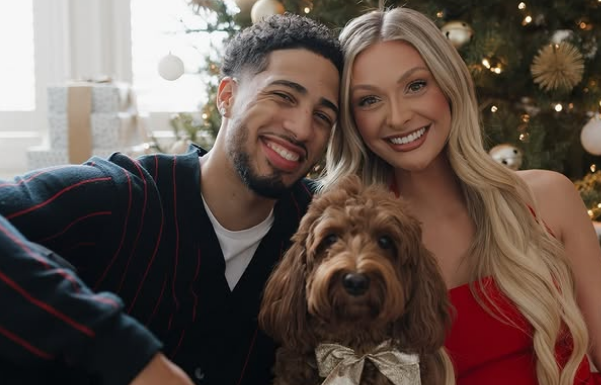 Tyrese Haliburton with his girlfriends