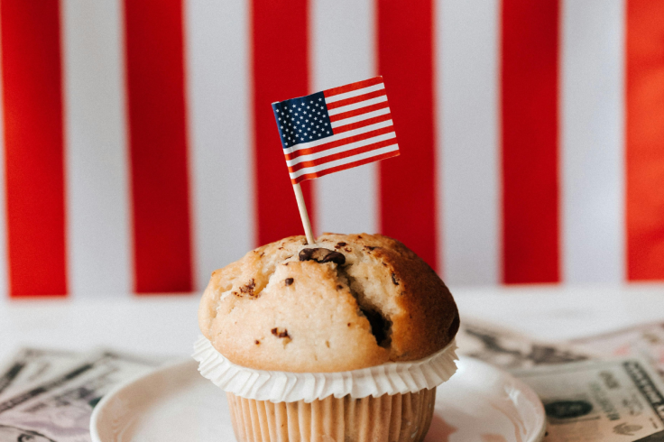 Starbucks, Walmart Open on July 4th—Costco Closed!