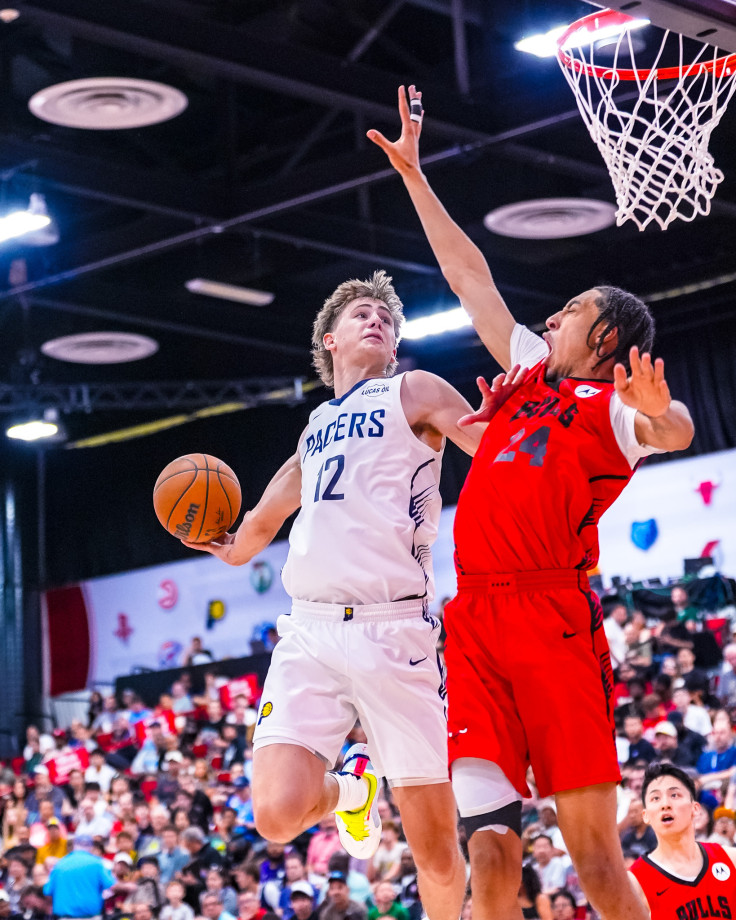 Johnny Furphy about to dunk.