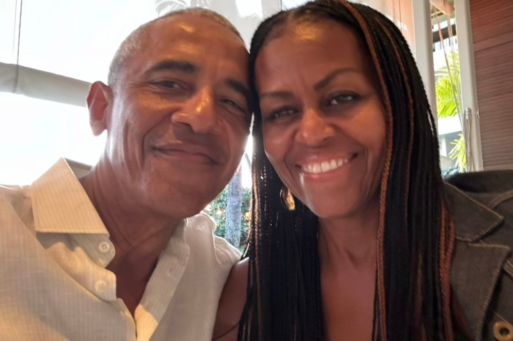 Barack & Michelle Obama laugh off divorce rumours