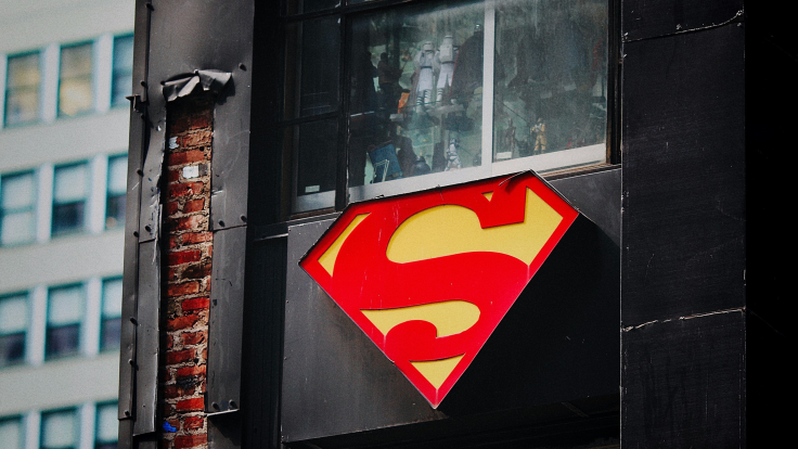 Super Logo Right Size