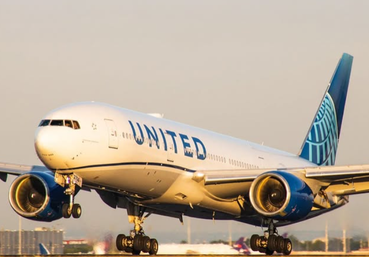 United Airlines airplane